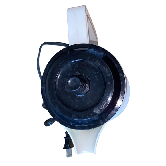 VTG Valiant Coffee Maker Set with Carrying Case - Picture 9 of 16